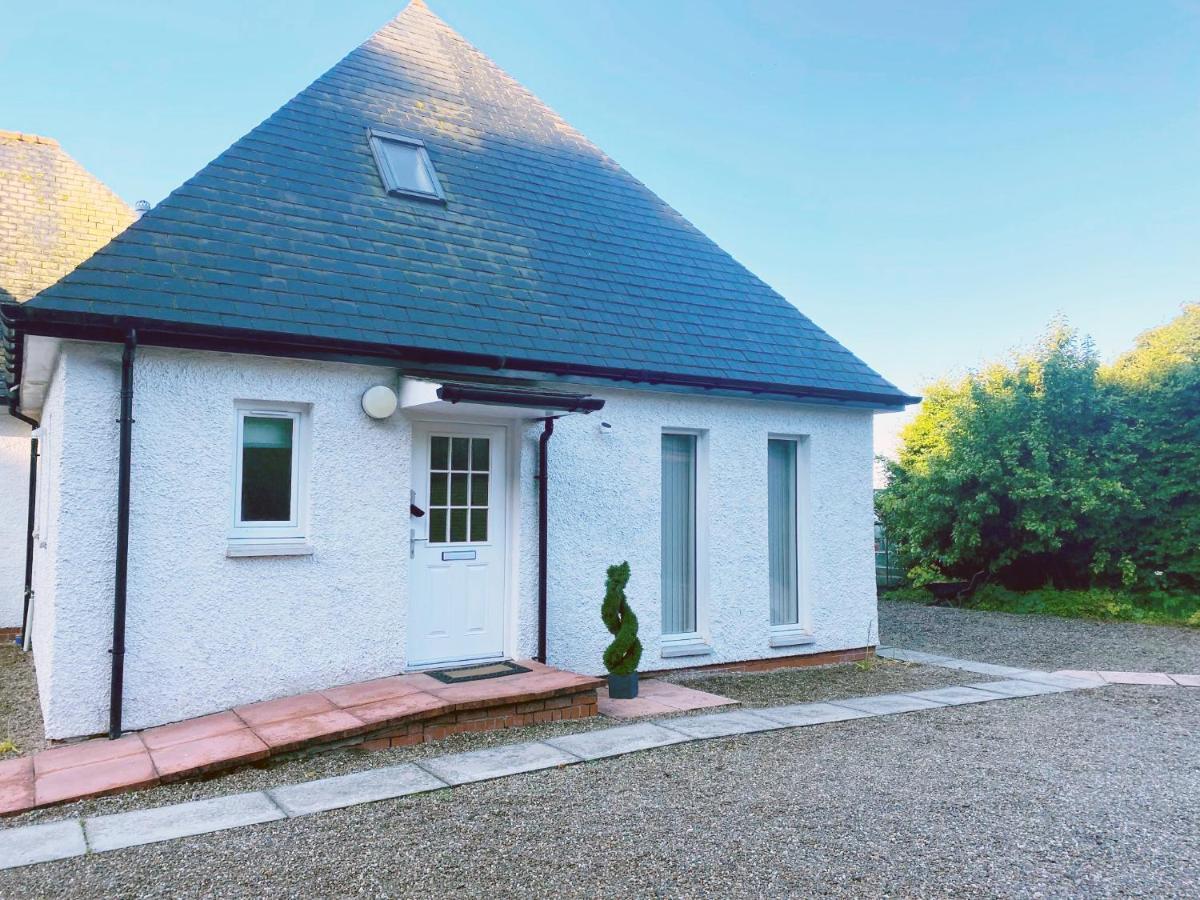 Castlehill Villa Dundee Exterior photo